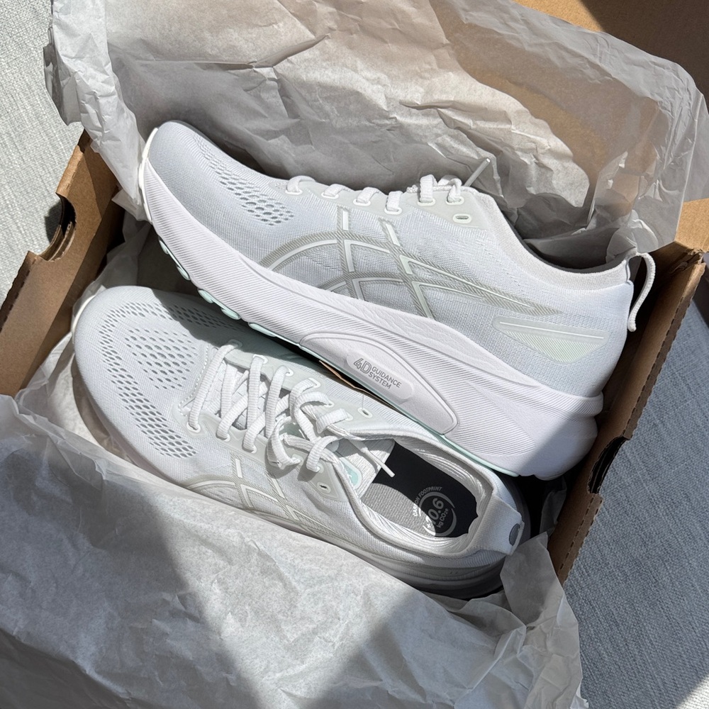 ASICS Women's Gel Kayano 31 White Sneakers